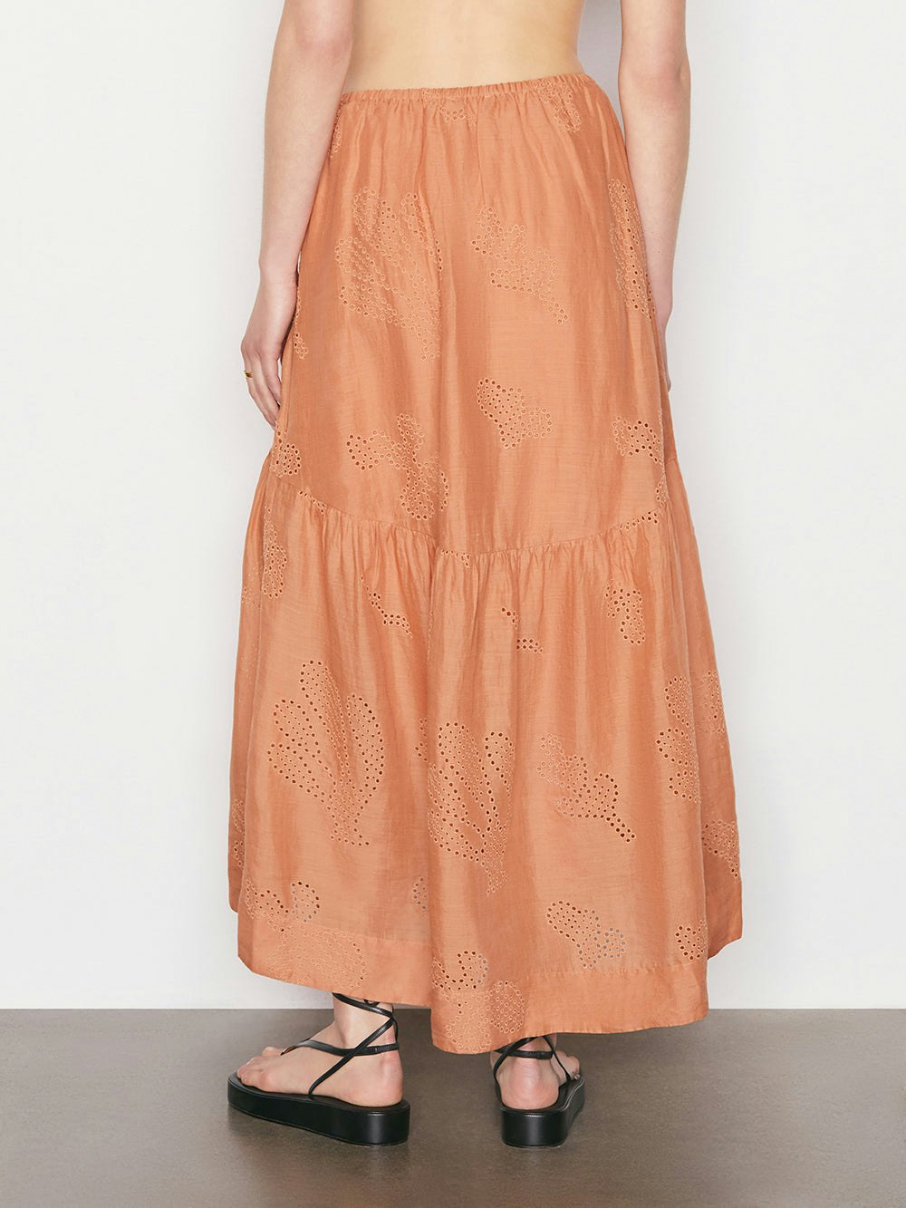 back view alt:fit2